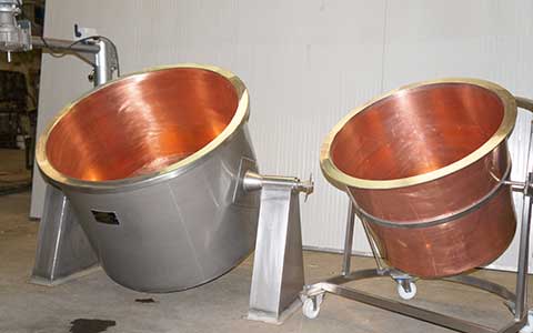 Tipper copper pot